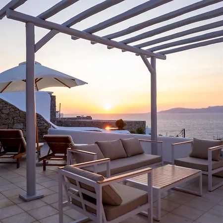 Thalia Luxe 4-bedroom Pool