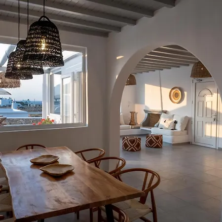 Thalia Luxe 4-bedroom Pool