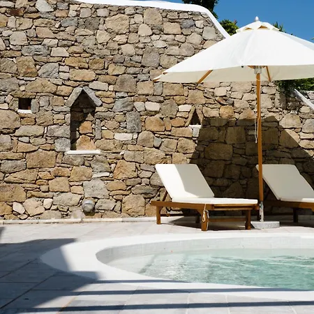 Thalia Luxe 4-bedroom Pool *