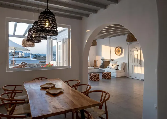 Thalia Luxe 4-bedroom Pool